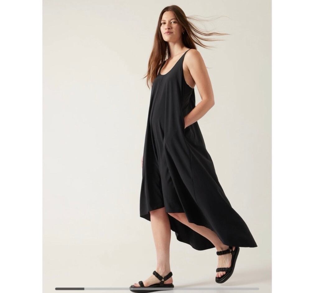 Athleta Presidio Dress in black